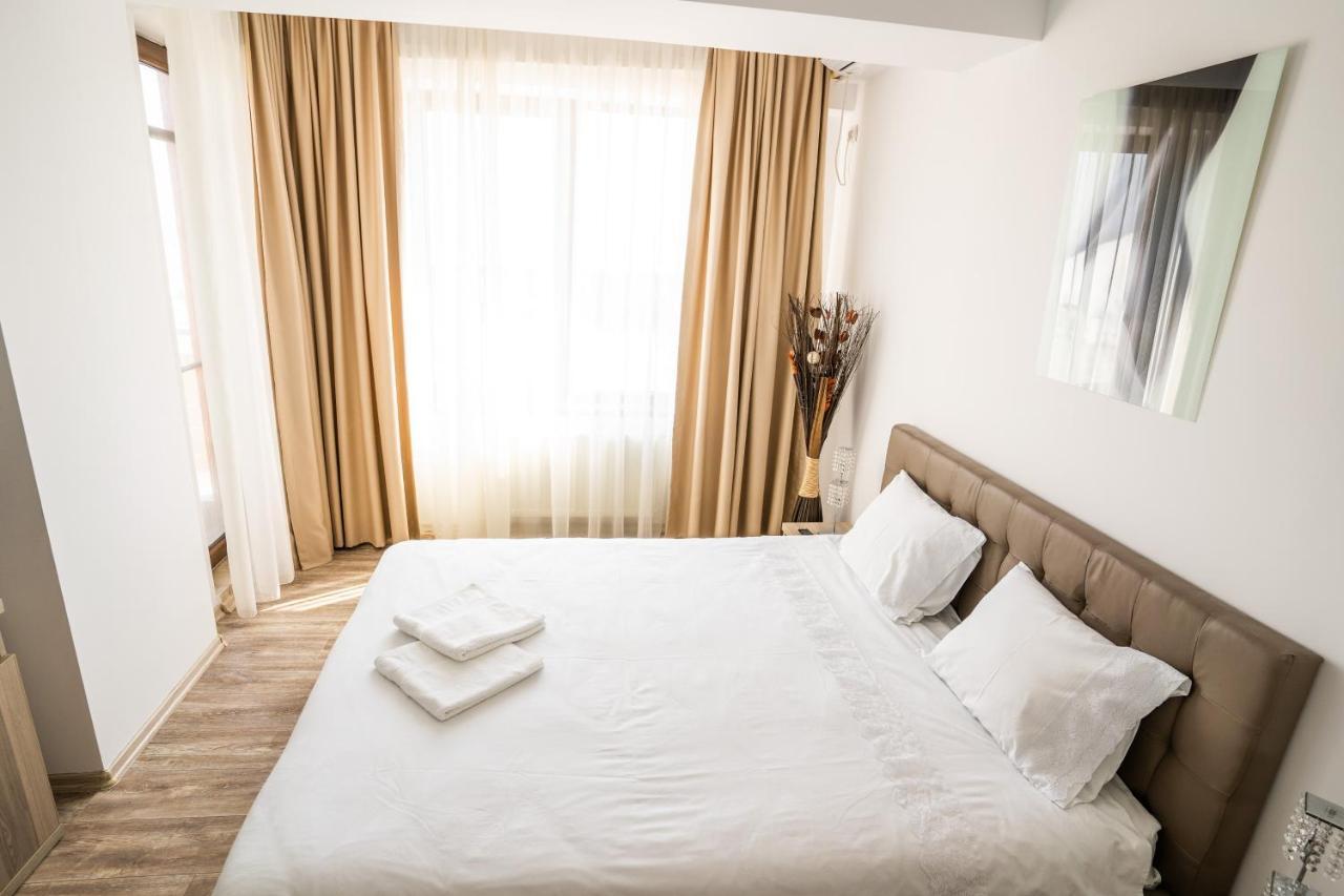 Summerland Sea-View Luxury Apartment ママイア エクステリア 写真