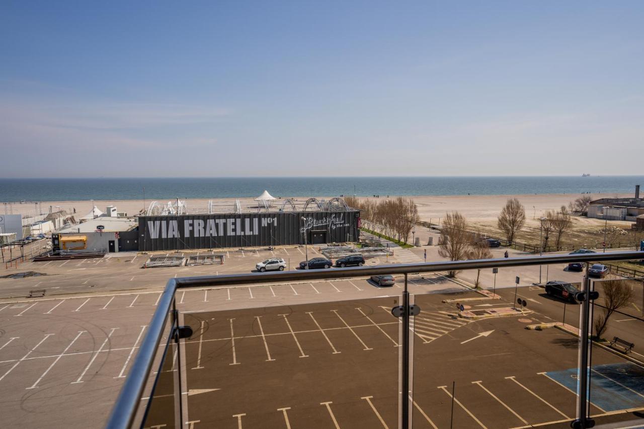 Summerland Sea-View Luxury Apartment ママイア エクステリア 写真