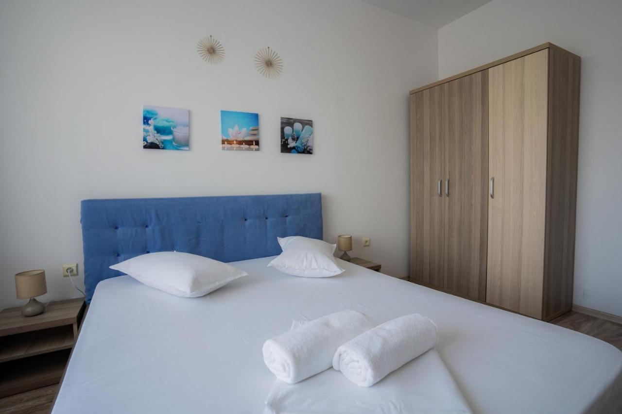 Summerland Sea-View Luxury Apartment ママイア エクステリア 写真