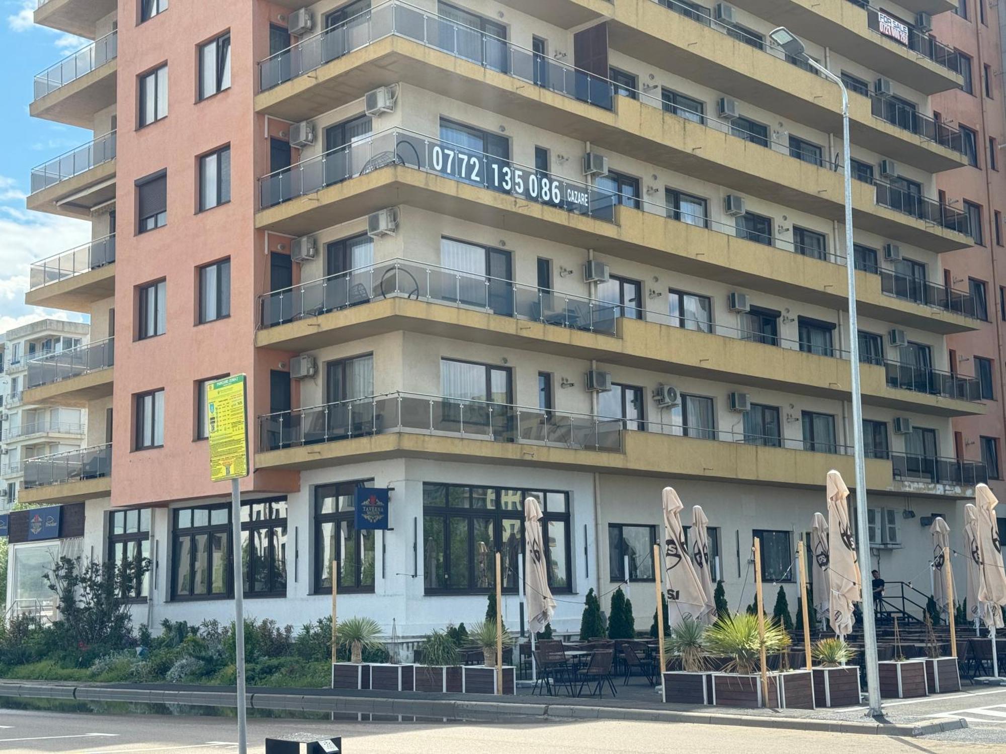 Summerland Sea-View Luxury Apartment ママイア エクステリア 写真