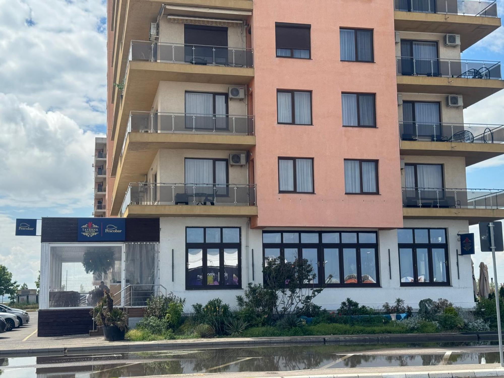 Summerland Sea-View Luxury Apartment ママイア エクステリア 写真