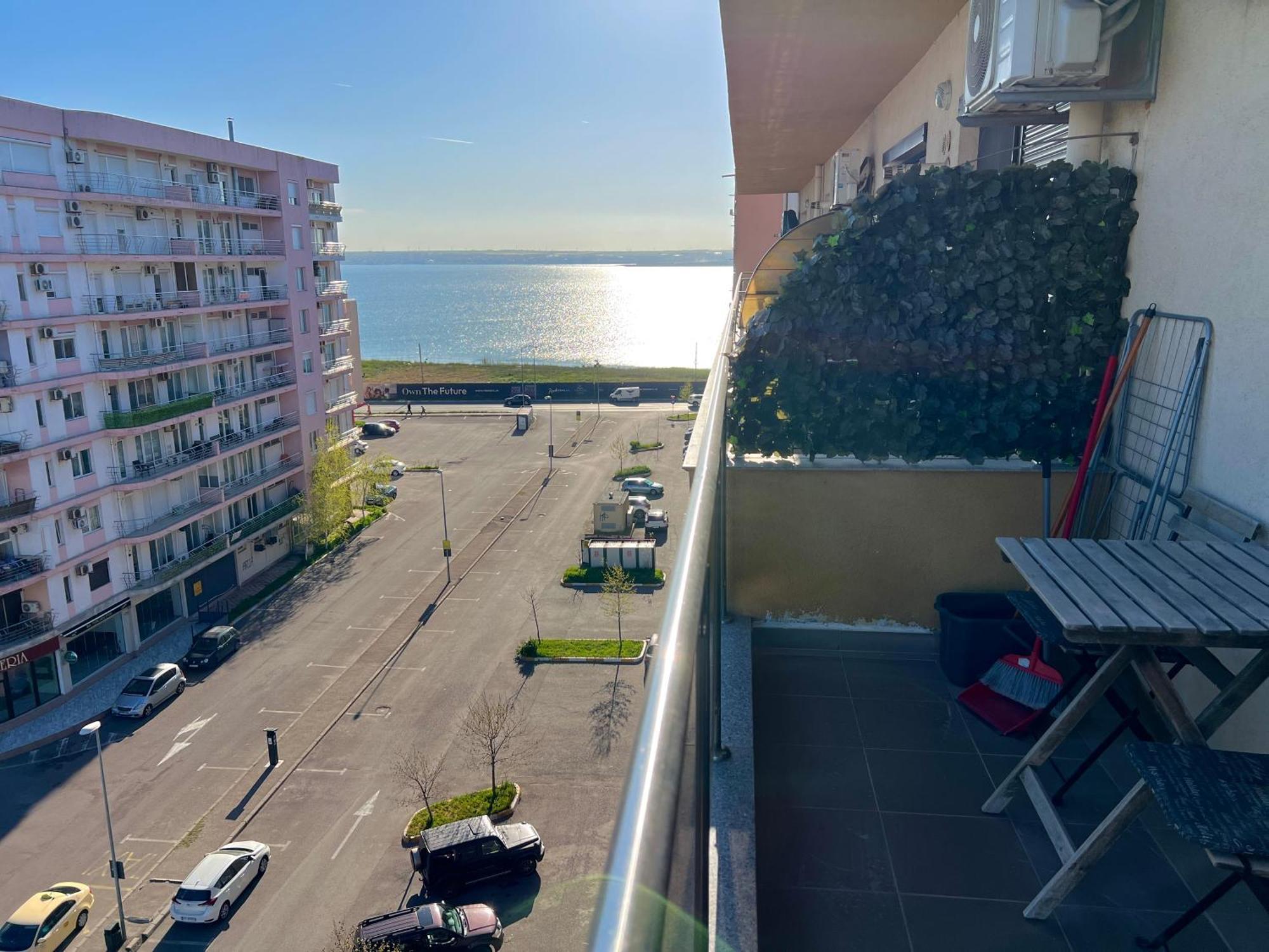 Summerland Sea-View Luxury Apartment ママイア エクステリア 写真