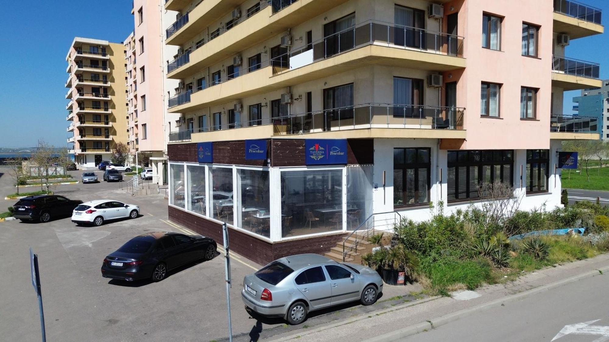 Summerland Sea-View Luxury Apartment ママイア エクステリア 写真